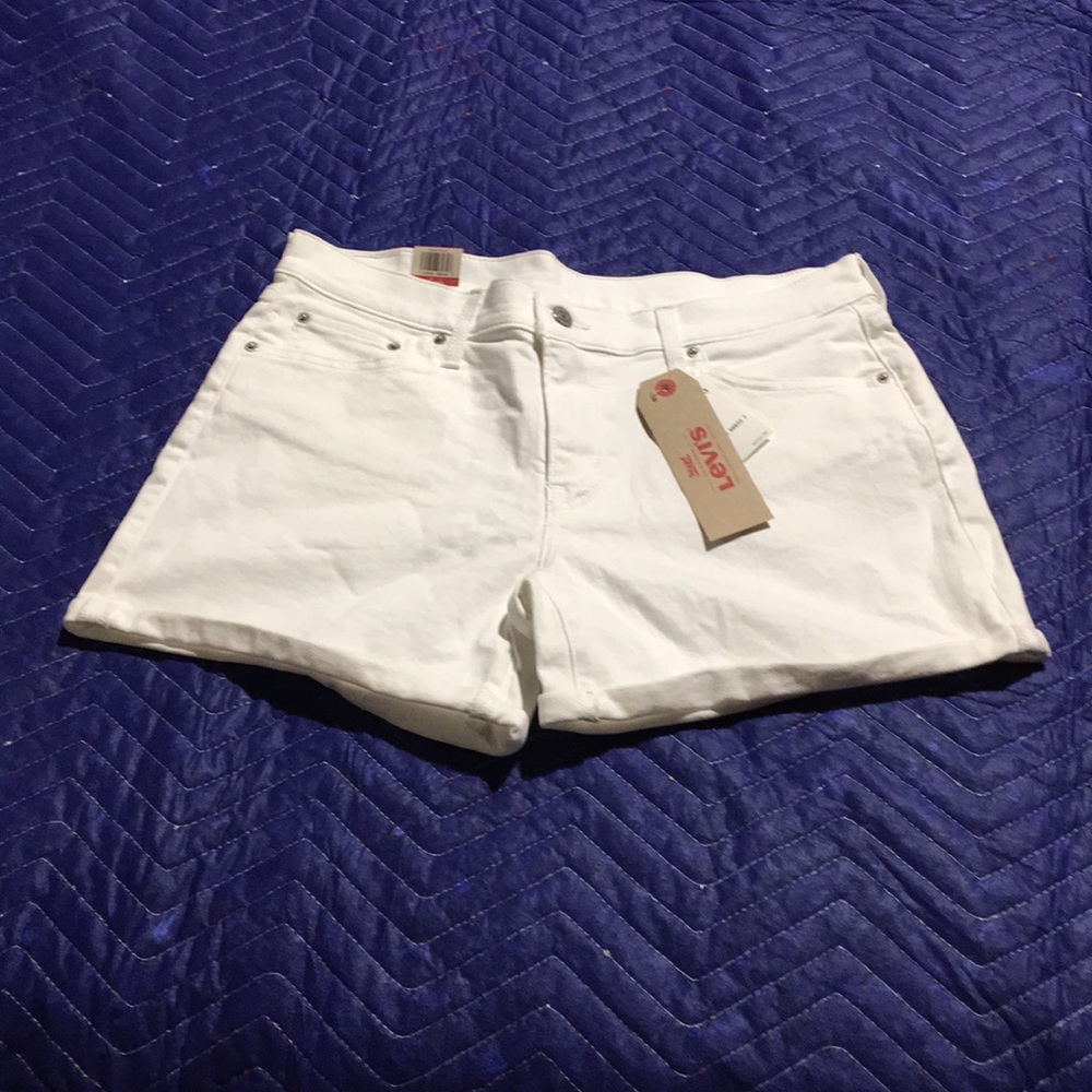 Levi’s white jean shorts